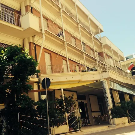 Hotel Lazzarini-3